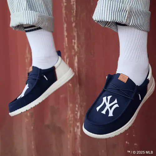HEYDUDE MLB Yankees™ Wally Funk – Yankees Navy/White online